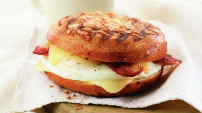 panera bacon egg cheese bagel