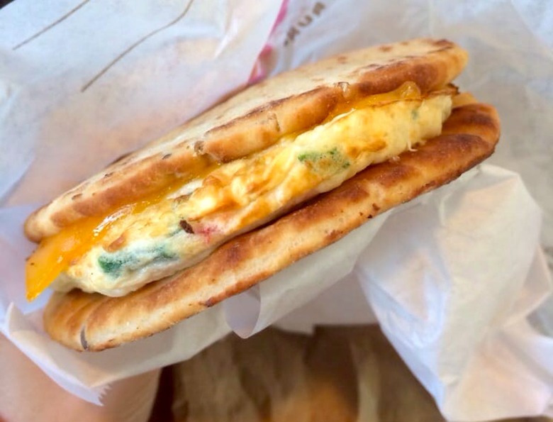 Dunkin' Donuts: Veggie Egg White Flatbread Sandwich