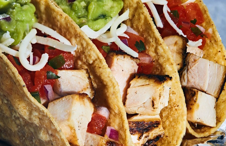 Chipotle Mexican Grill: Chicken Tacos 