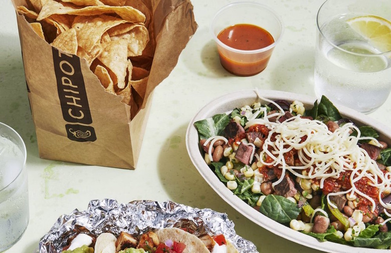 Chipotle Mexican Grill: Steak Salad 