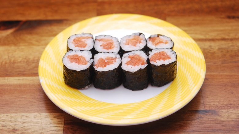 Plate of maki-zushi