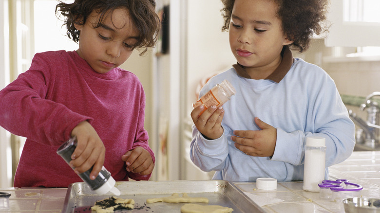 kids baking cookies