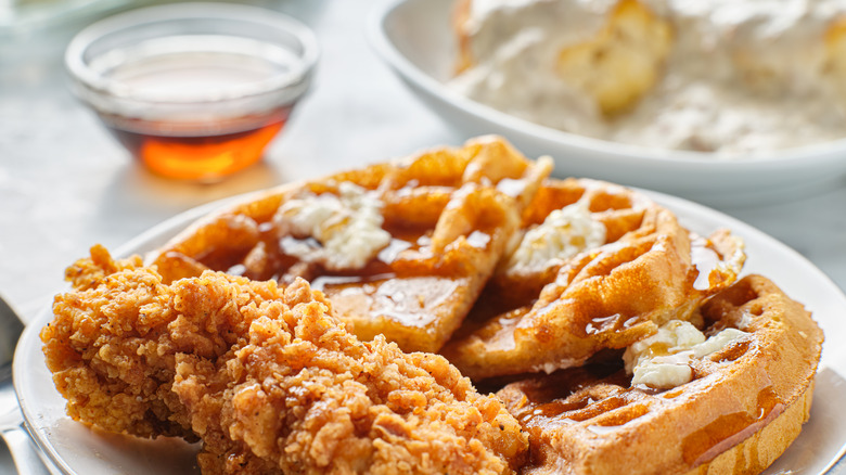 Chicken and waffles, syrup side