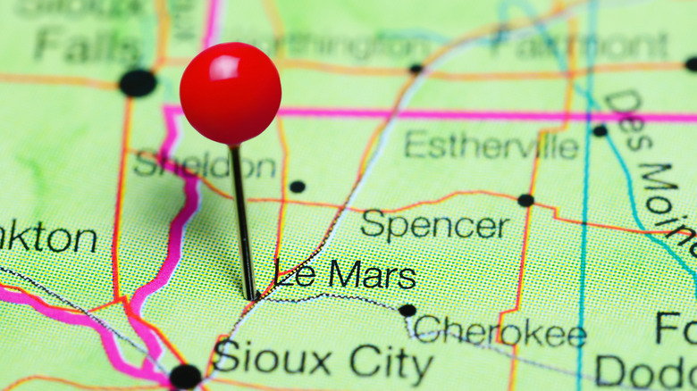 map pinpointing le mars iowa