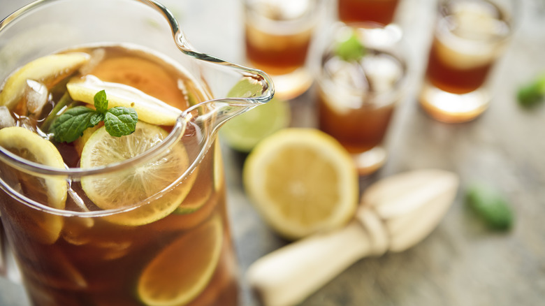 pitcher of tea with lemon and mint