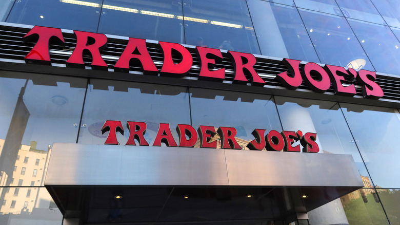 Trader Joe's sign