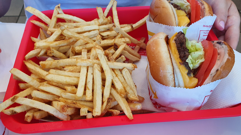 In-N-Out burger food 