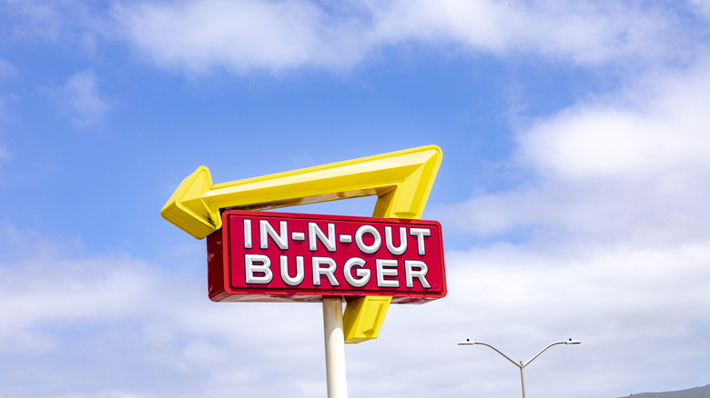 In-n-out sign