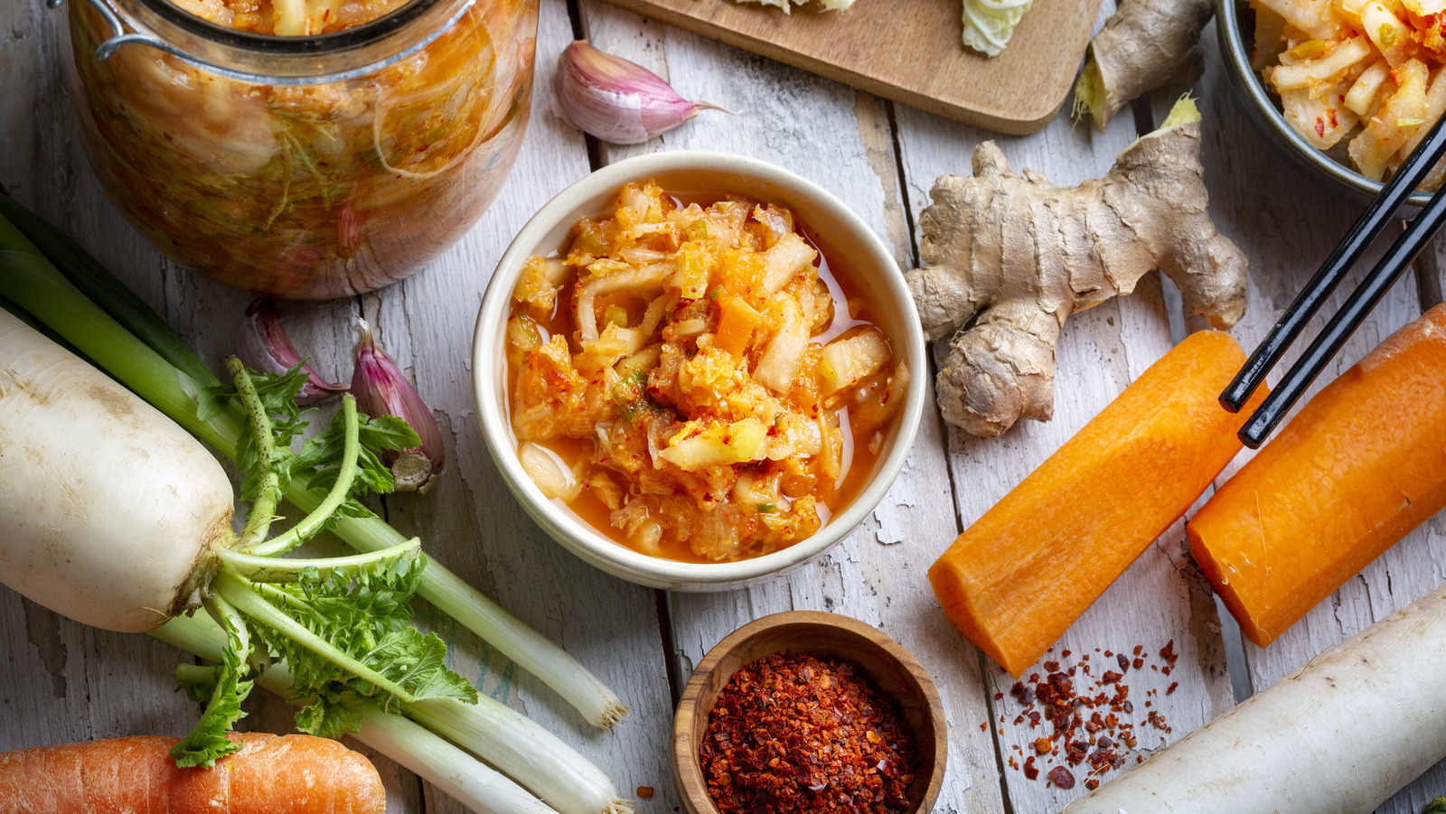 The Ingredient Substitute You Need For Vegan Kimchi