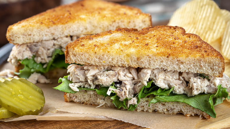 Tuna salad sandwich