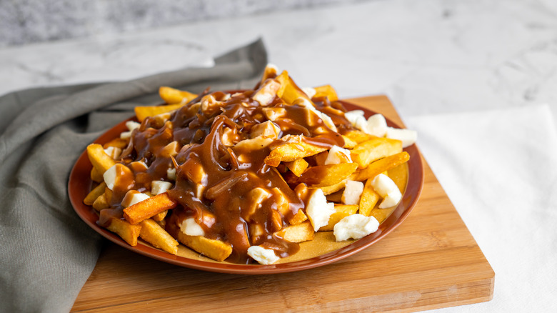 Good Cheese Curds Make Authentic Poutine Stand Out From The Crowd 1669660988 