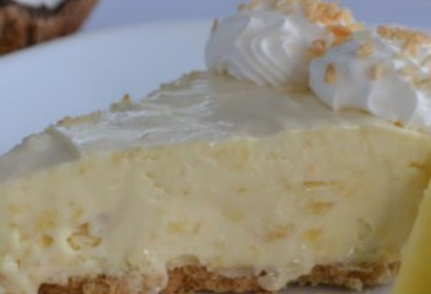 Throwdown Piña Colada Key Lime Pie