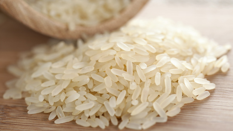 Raw white rice