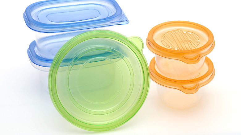 Tupperware lids and containers