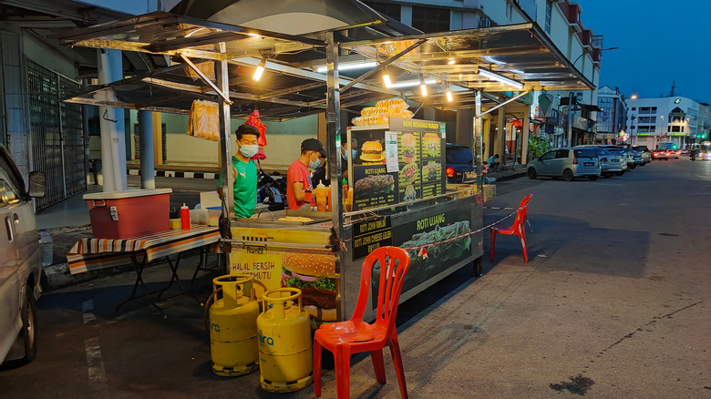 Roadside burger stall in Malaysia