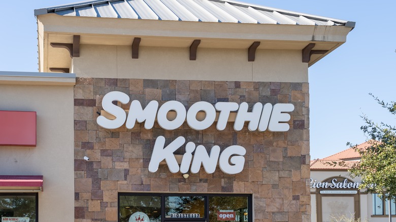 smoothie king storefront