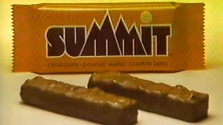 Unwrapped Summit Cookie Bars in front of original packaging