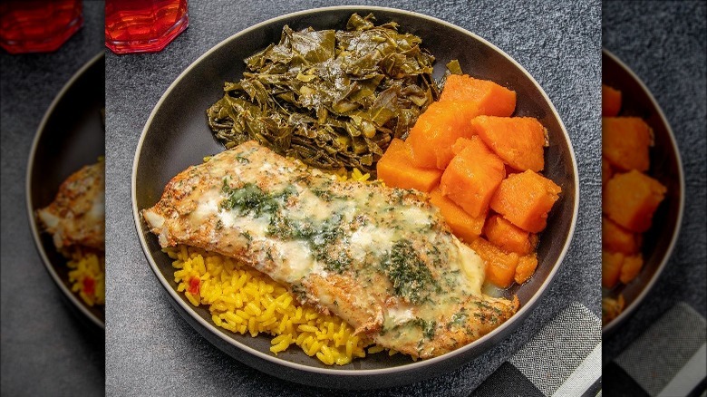 Busy Bee Café fish collard greens rice yams