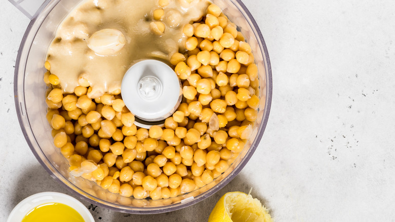 Chickpeas in the food processor