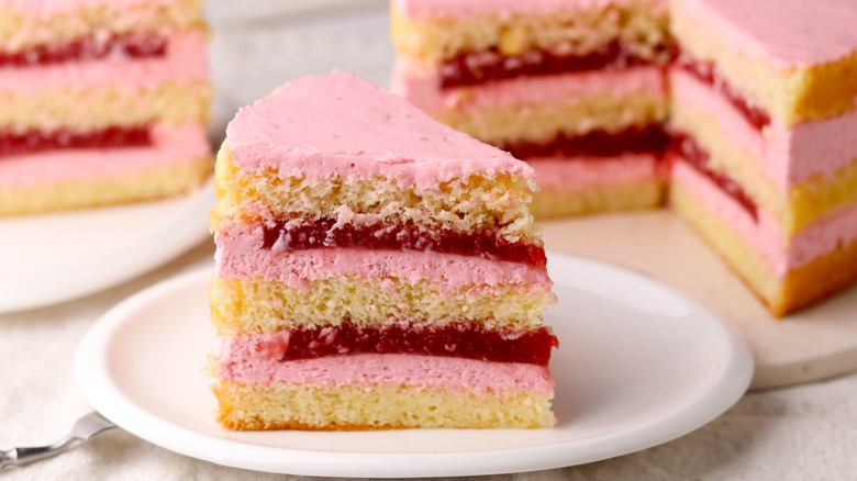 cake with jam filling