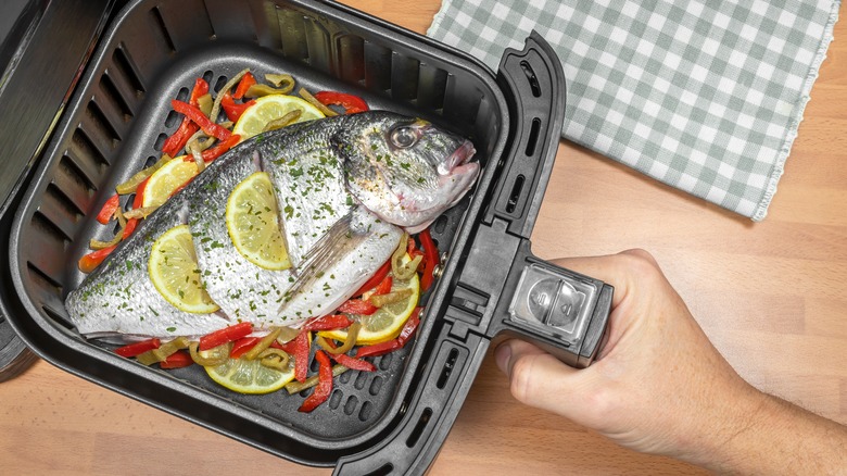 fish in air fryer basket