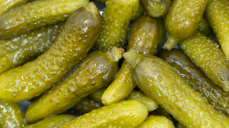 many pickles