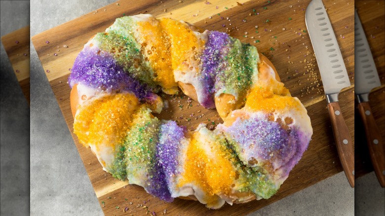 mardi gras king cake