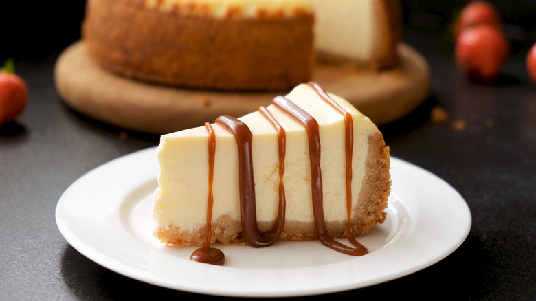 new york cheesecake with caramel