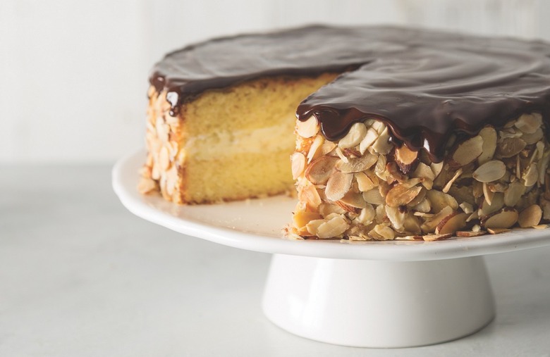 Massachusetts: Boston cream pie 