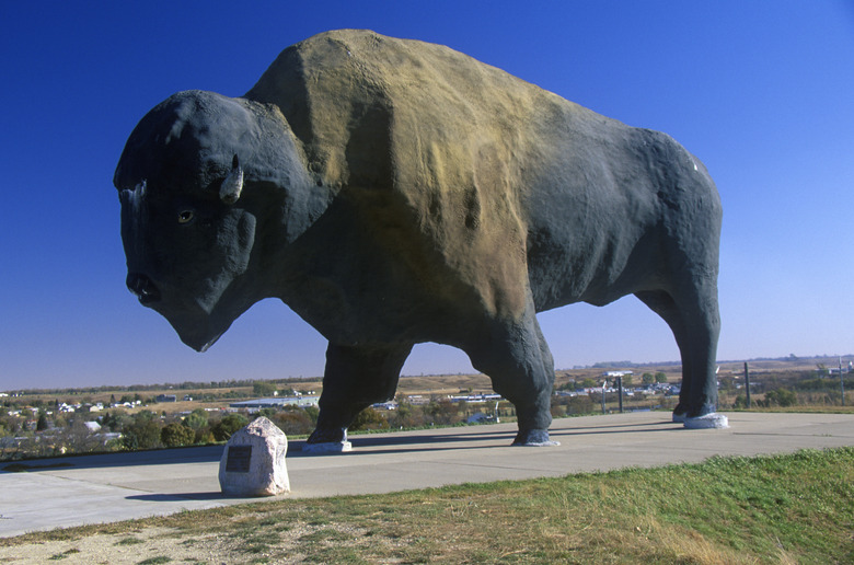 North Dakota: World's Largest Buffalo Monument