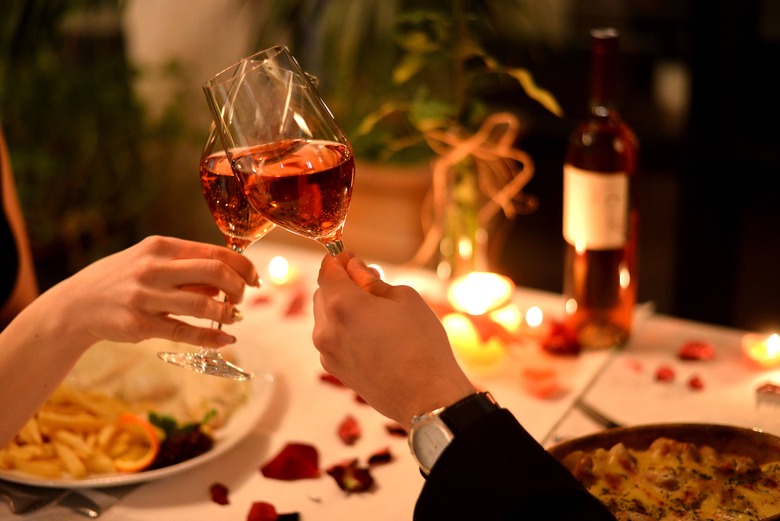 Grocery Store Worker Takes a Lonely Widower Out to Dinner