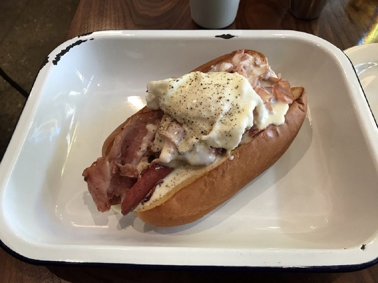 Ohio: Croque Madame Hot Dog, Senate Restaurant (Cincinnati) 