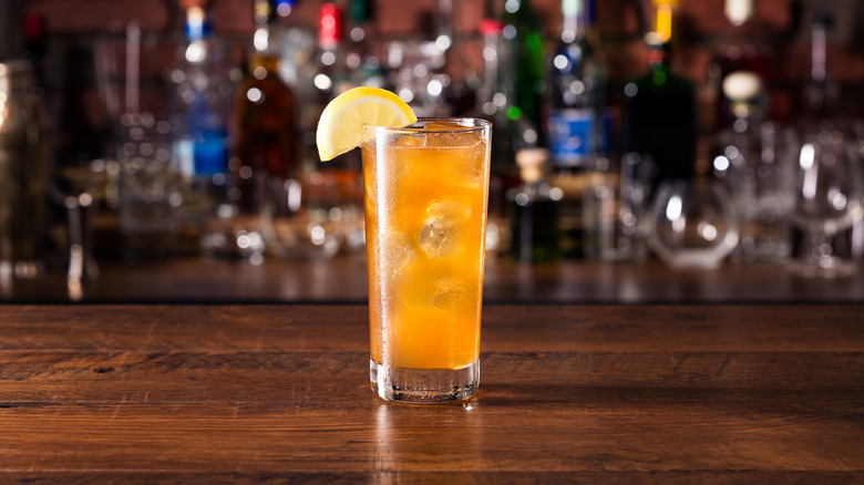 Long Island iced tea cocktail