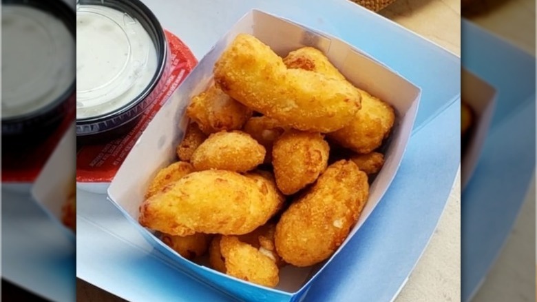 cheese curds with ranch