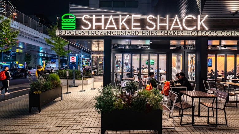 Tokyo Shake Shack Exterior