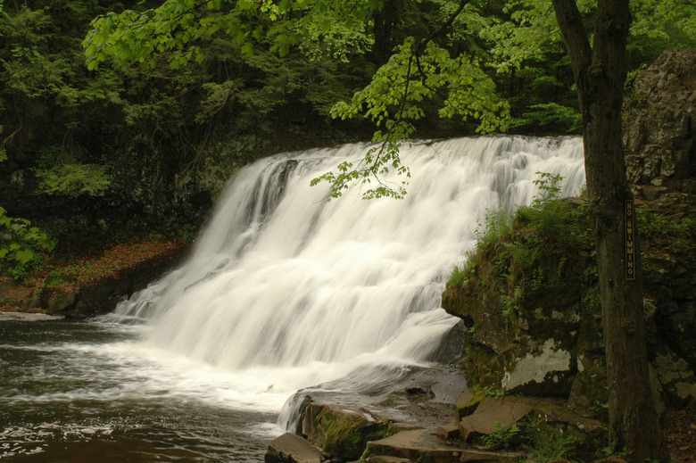 Connecticut: Wadsworth Falls State Park