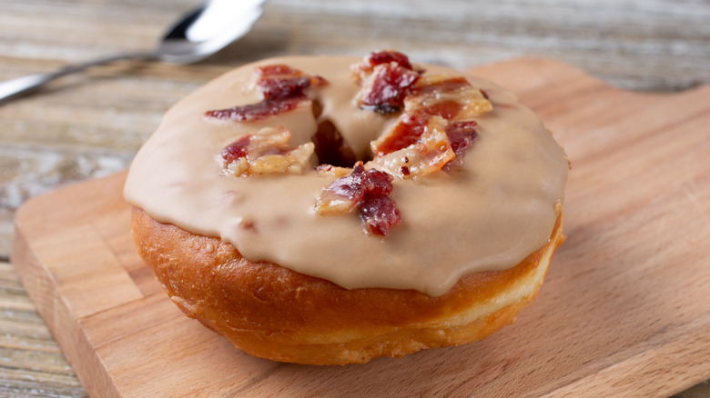 maple bacon donut