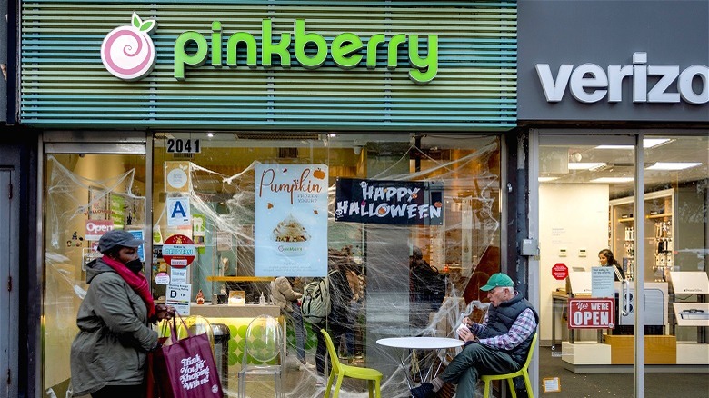 Pinkberry store exterior 