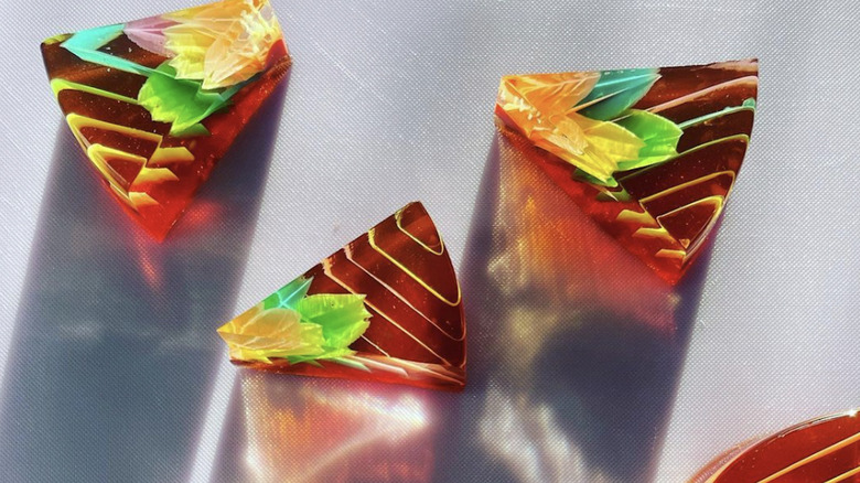 Solid Wiggles jelly cake triangles