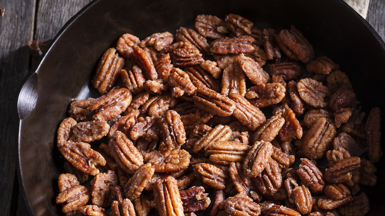 candied pecans in skillet 