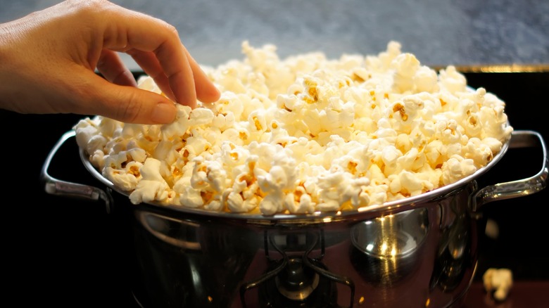 fresh popcorn in pot