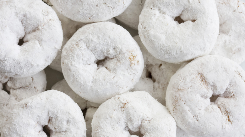 powdered donuts