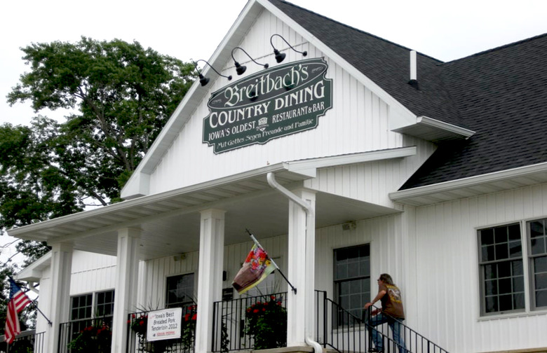 Iowa: Breitbach's Country Dining, Sherrill