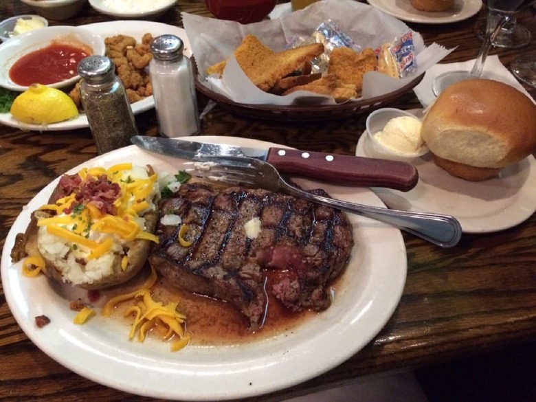 Oklahoma: Cattlemen's Steakhouse (Oklahoma City)