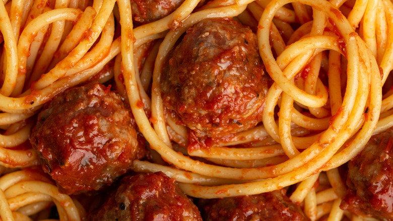 Close up of spaghetti and meatballs