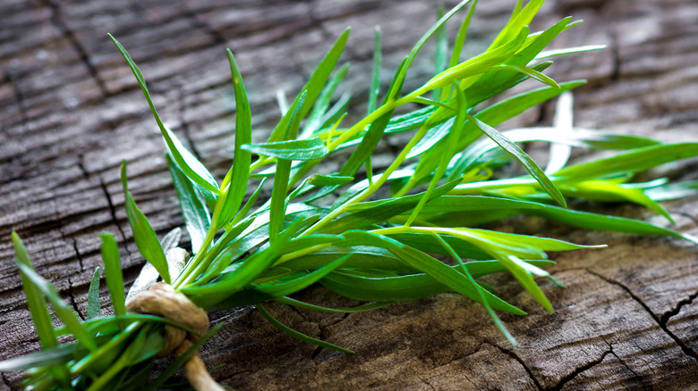 sprig of fresh tarragon