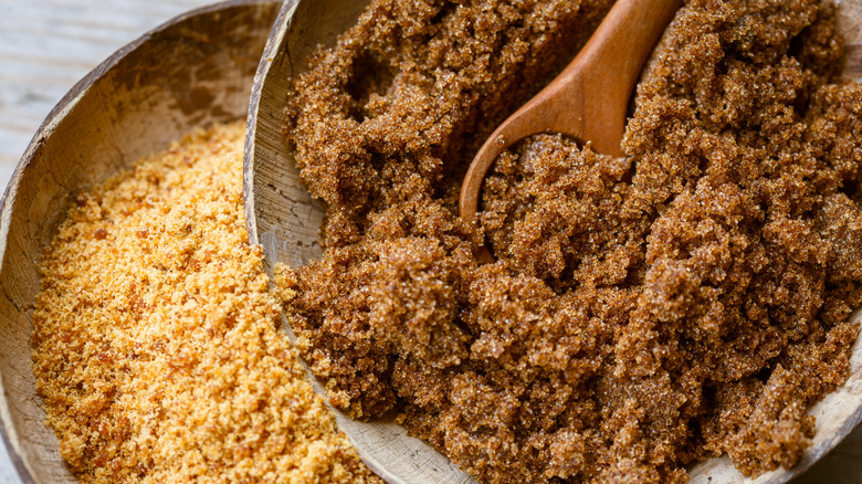 dark and light brown sugar in bowls