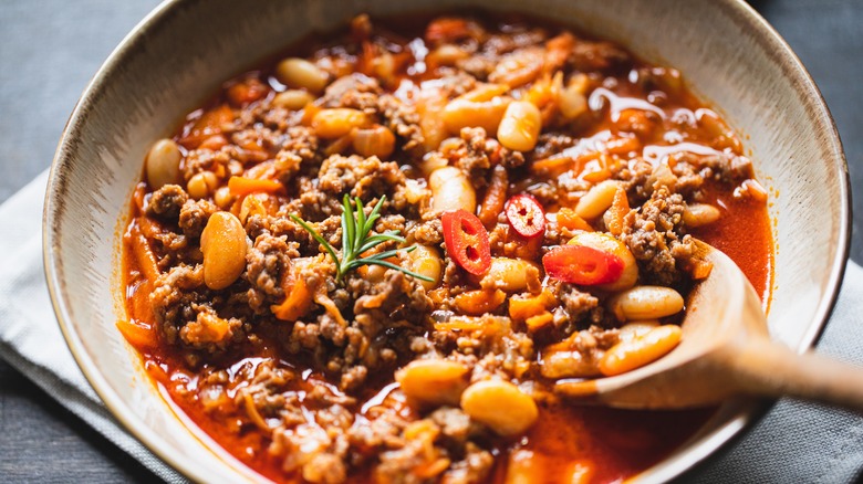 Chili con carne in shallow bowl