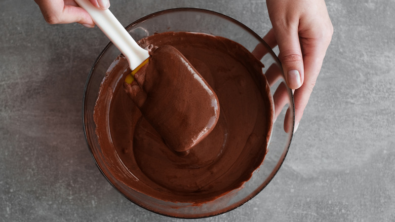 Mixing melted chocolate