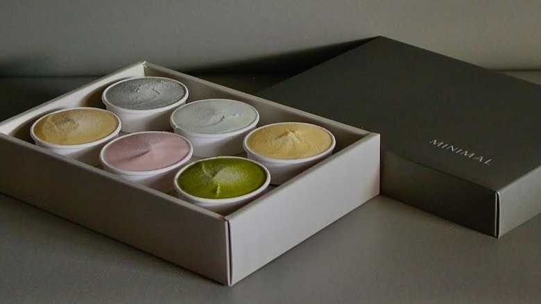 Michelin-star Minimal gelato in single serving cups with fancy box